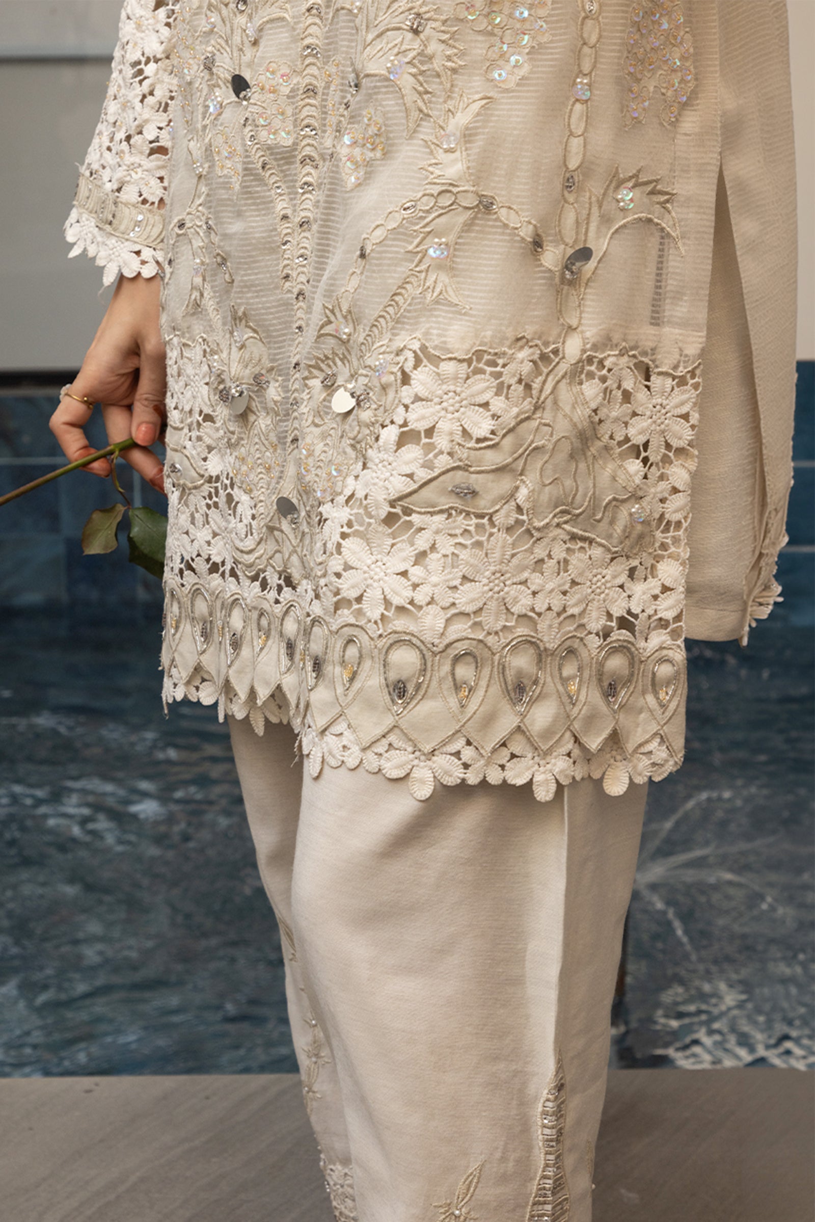 Inaara - Festive Edit (Off-white)