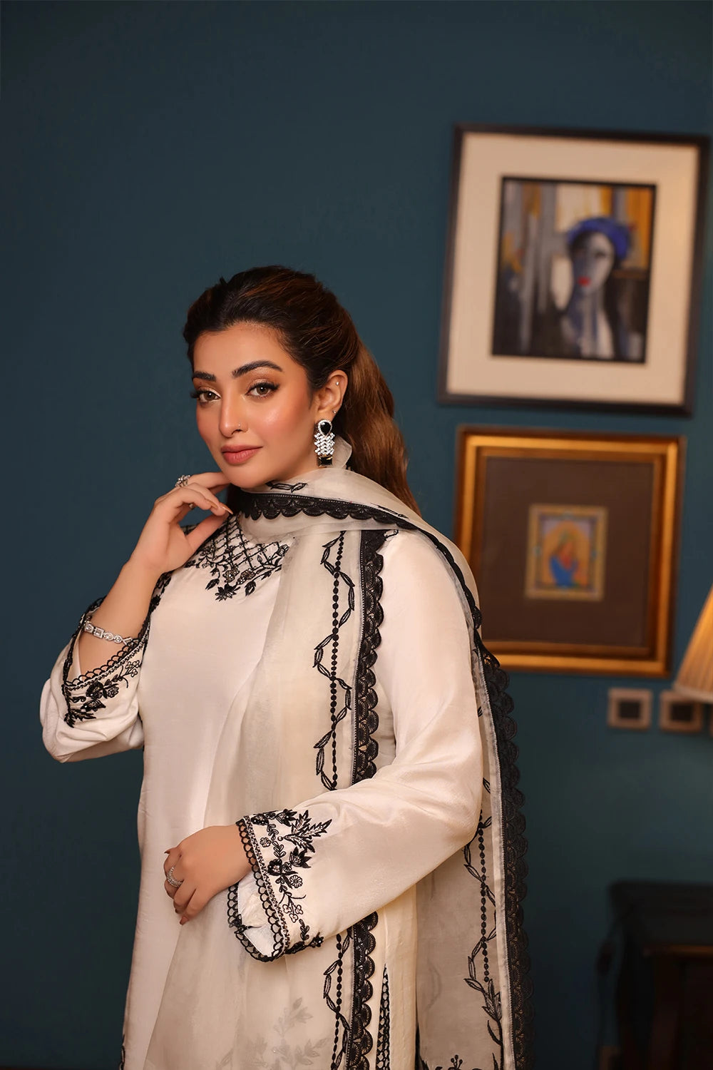 Aynoor - Designer Pakistani Clothes