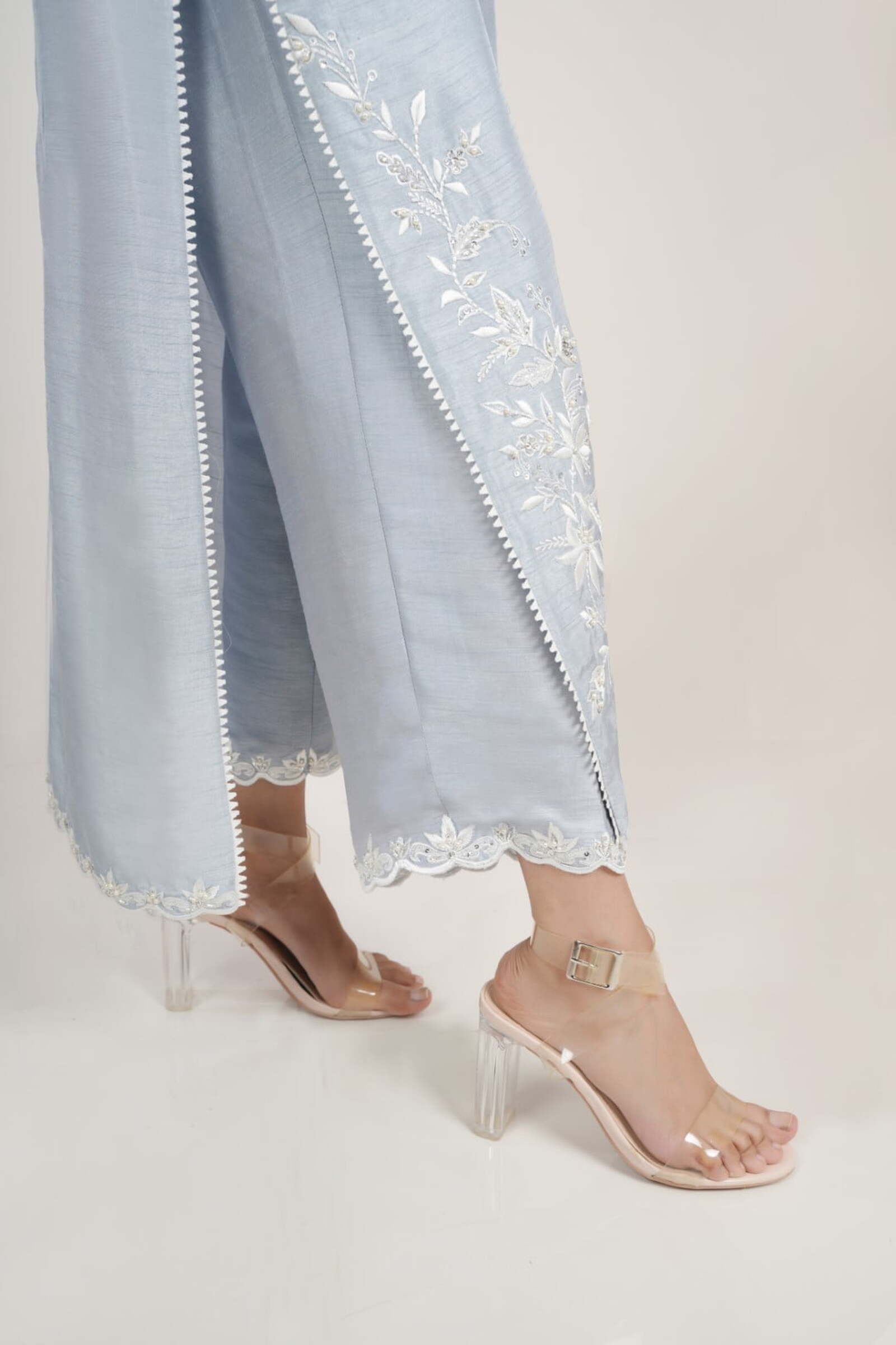 Awinah - Nadia Khan Clothes