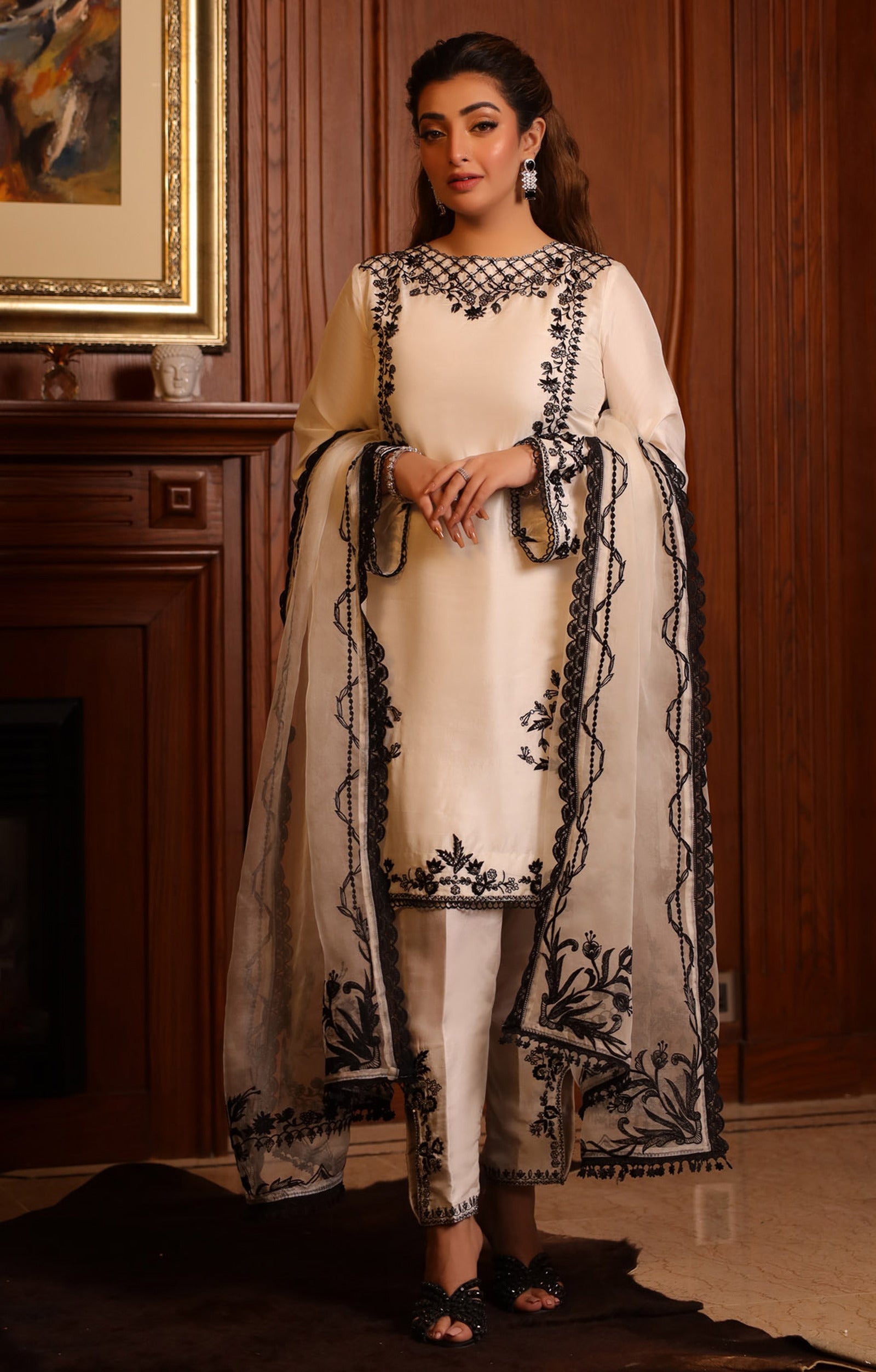 Daisy White by Nadia Khan