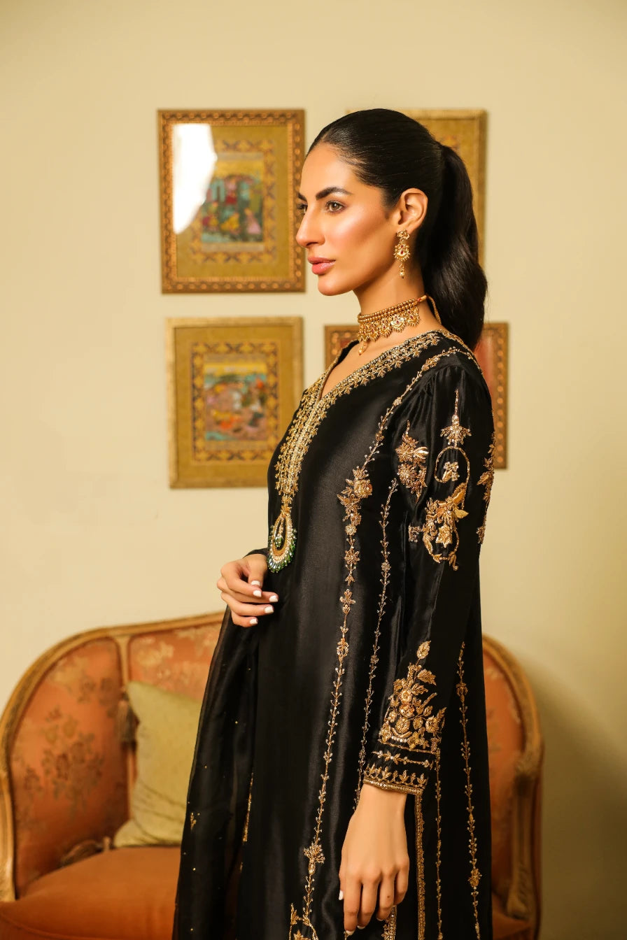 Nisa - Pakistani Designer dresses